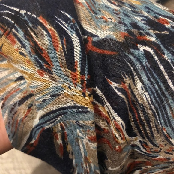 Fall pattern scarf - Picture 2 of 3